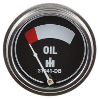International Harvester Oil Pressure Gauge (0-45 PSI) - Engine mounted